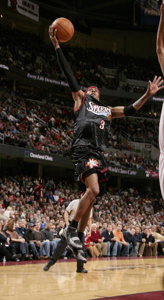 芝加哥小熊在 2016 年打破 108 年“山羊魔咒”，芝加哥举行了 500 万人的史上最大规模游行